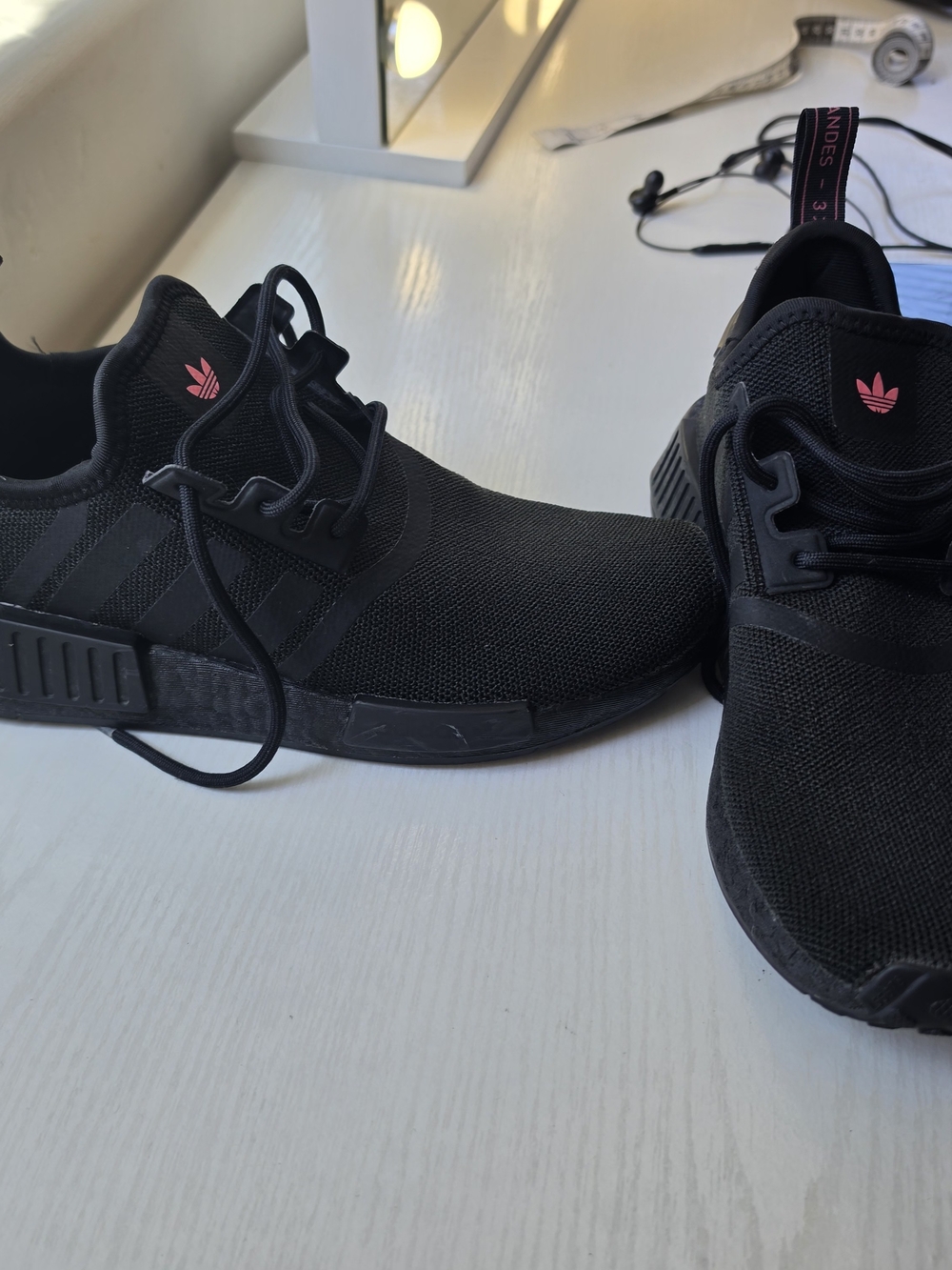 adidas Black Sneakers with Pink Accents Size 7.5 - Picture 2 of 6